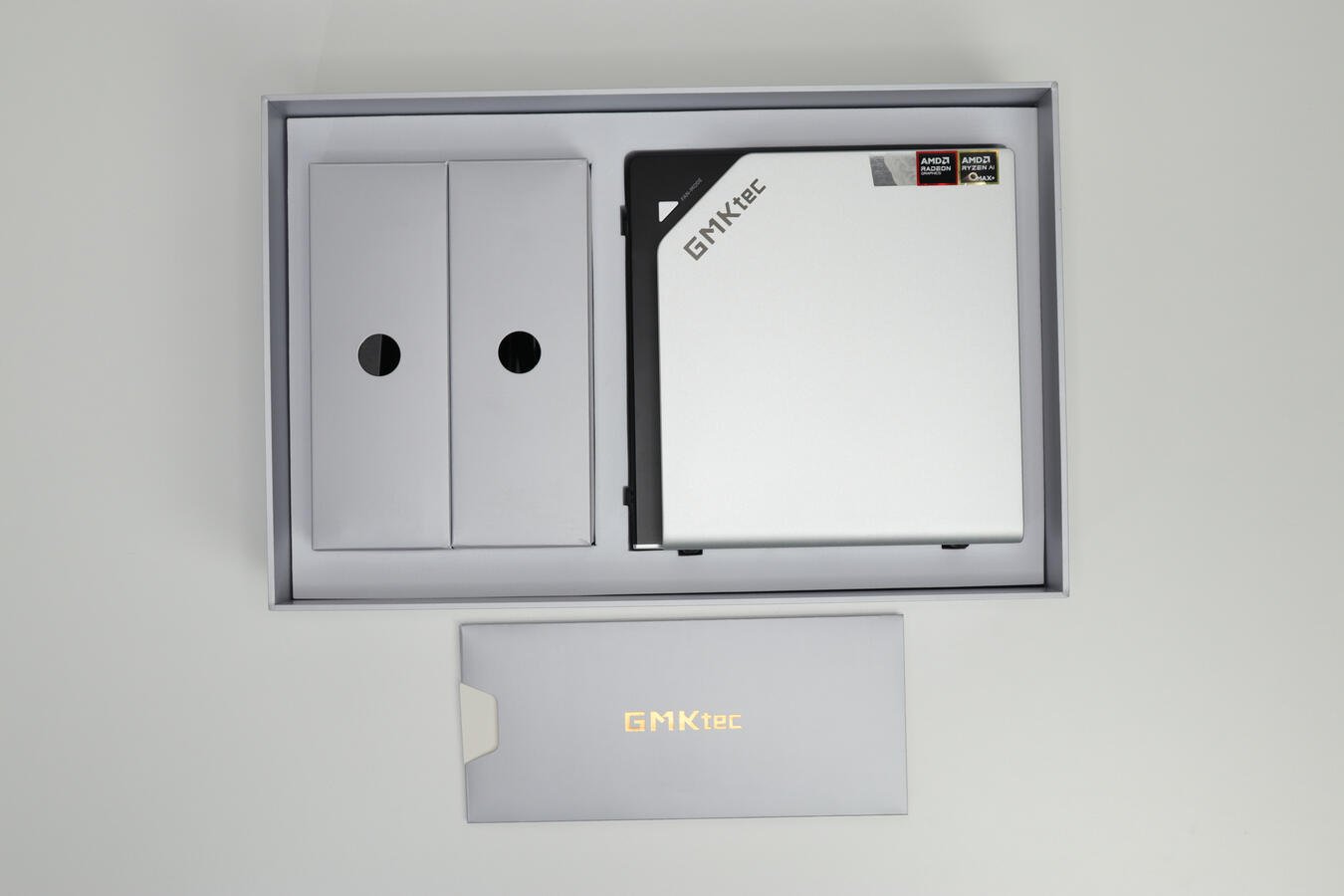 GMKtec Evo-X2 Boxed