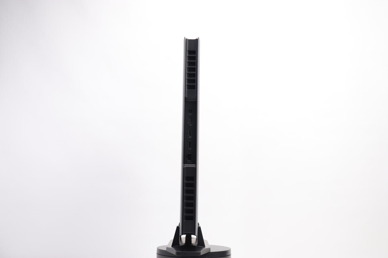 AtomMan - G7-Pro - Standing Back